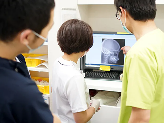 患者様一人ひとりに合わせた最適な矯正方法をご提案中
